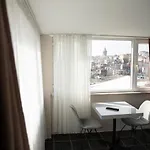 Liya Boutique Hotel *